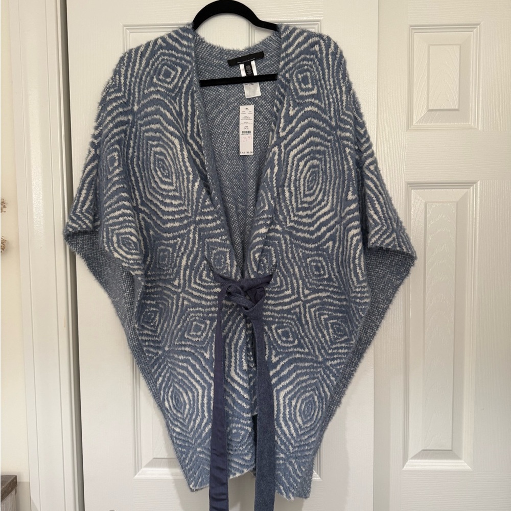 White House Black Market Jacquard Belted Ruana Wrap One Size Blue/White NWT - Picture 4 of 7